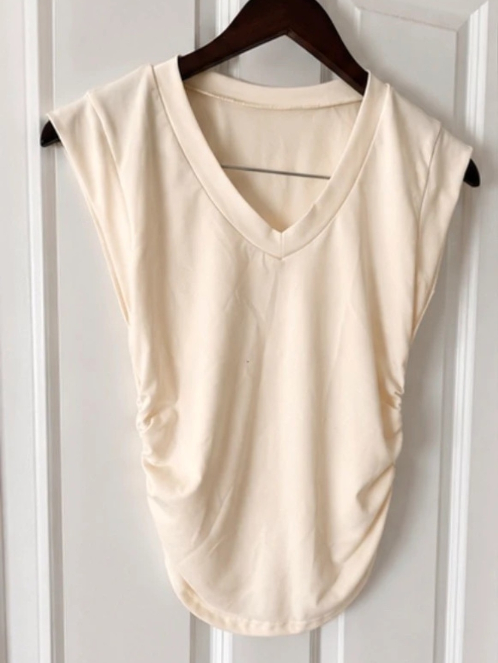 SHEIN Cream V-Neck Sleeveless Ruched Tank Top